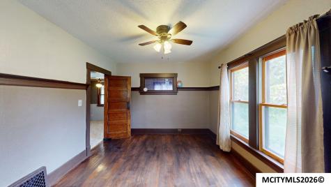 1523 N Monroe Mason City IA 50401