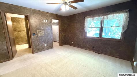715 4th Street NW Nora Springs IA 50458