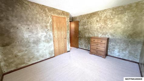 715 4th Street NW Nora Springs IA 50458