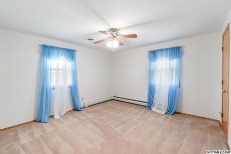 42 33rd SE Mason City IA 50401