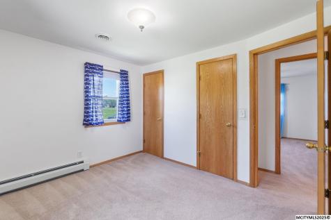 42 33rd SE Mason City IA 50401