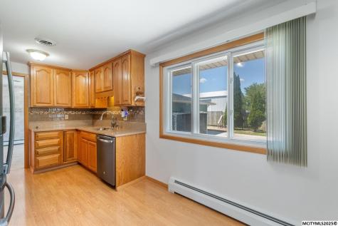 42 33rd SE Mason City IA 50401