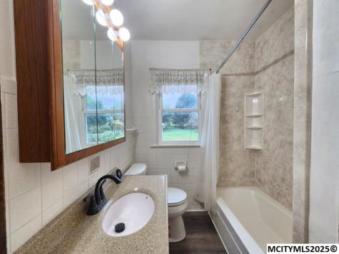 727 2nd SW Mason City IA 50401