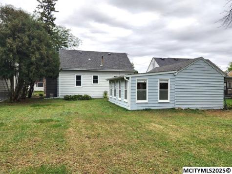 727 2nd SW Mason City IA 50401