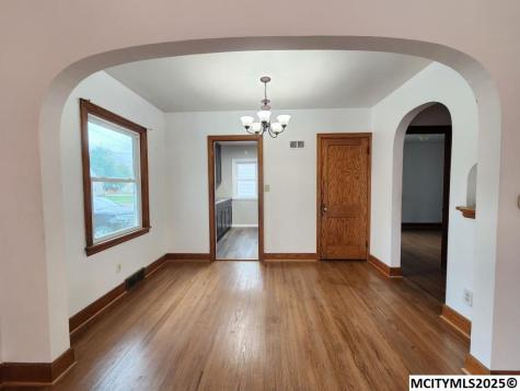 727 2nd SW Mason City IA 50401