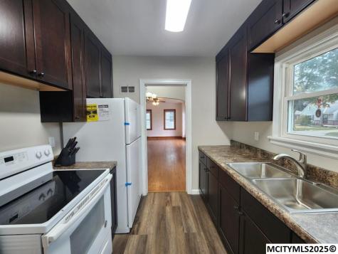 727 2nd SW Mason City IA 50401