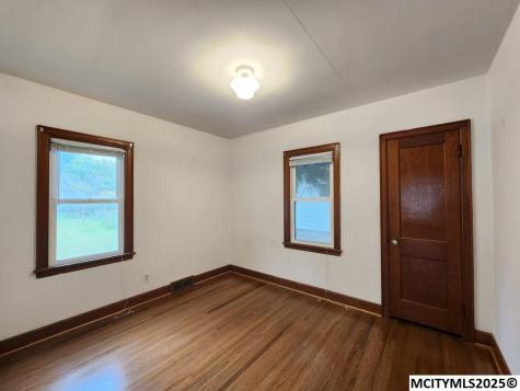 727 2nd SW Mason City IA 50401