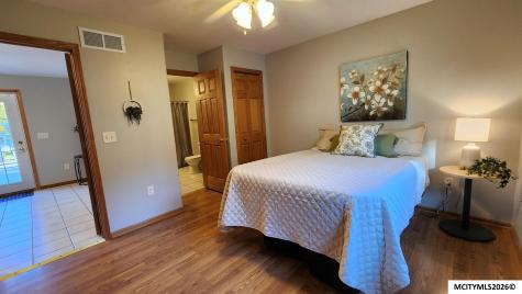 527 NE 4th Street Mason City IA 50401