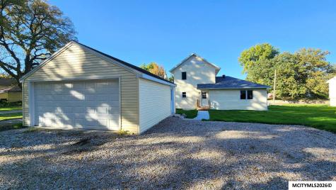 527 NE 4th Street Mason City IA 50401