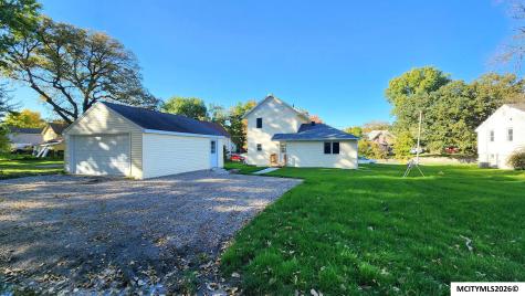 527 NE 4th Street Mason City IA 50401