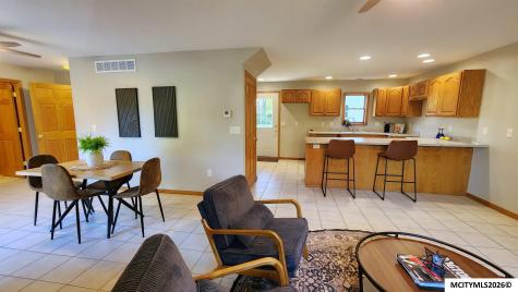 527 NE 4th Street Mason City IA 50401