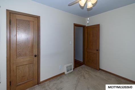 1309 S Carolina Mason City IA 50401