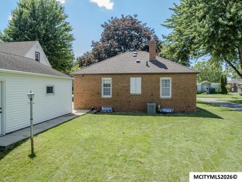 1309 S Carolina Mason City IA 50401