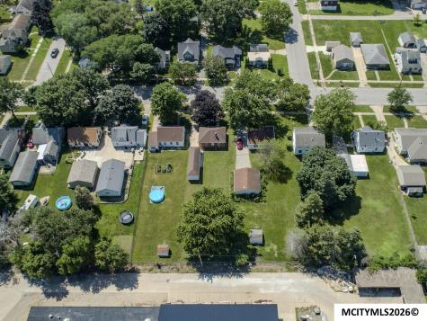 1309 S Carolina Mason City IA 50401