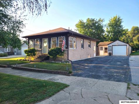 311 18th SE Mason City IA 50401