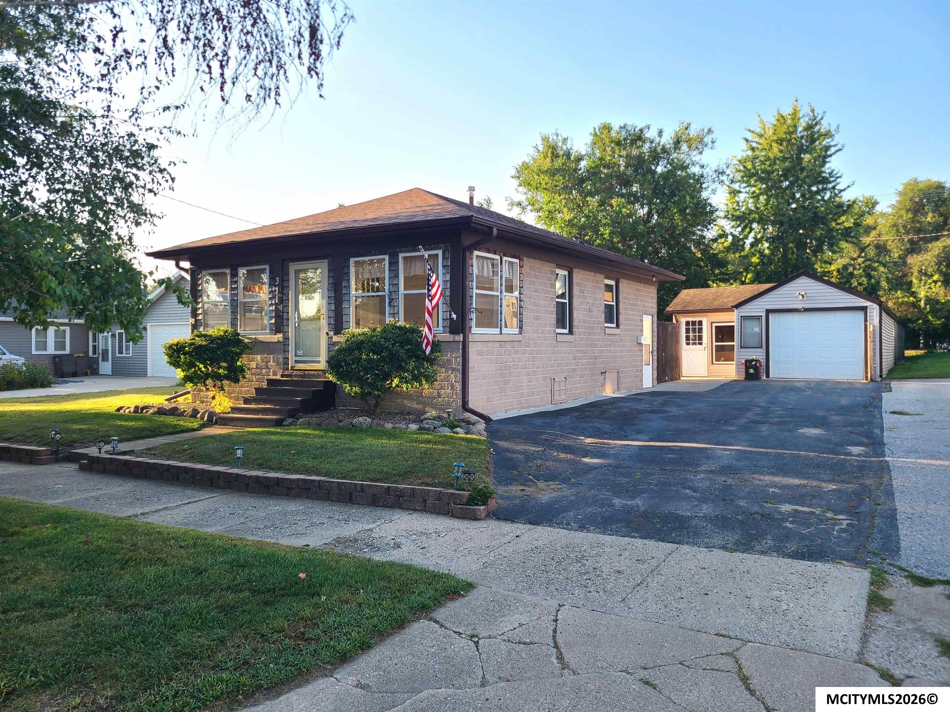 311 18th SE Mason City IA 50401