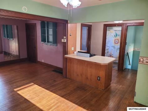 311 18th SE Mason City IA 50401