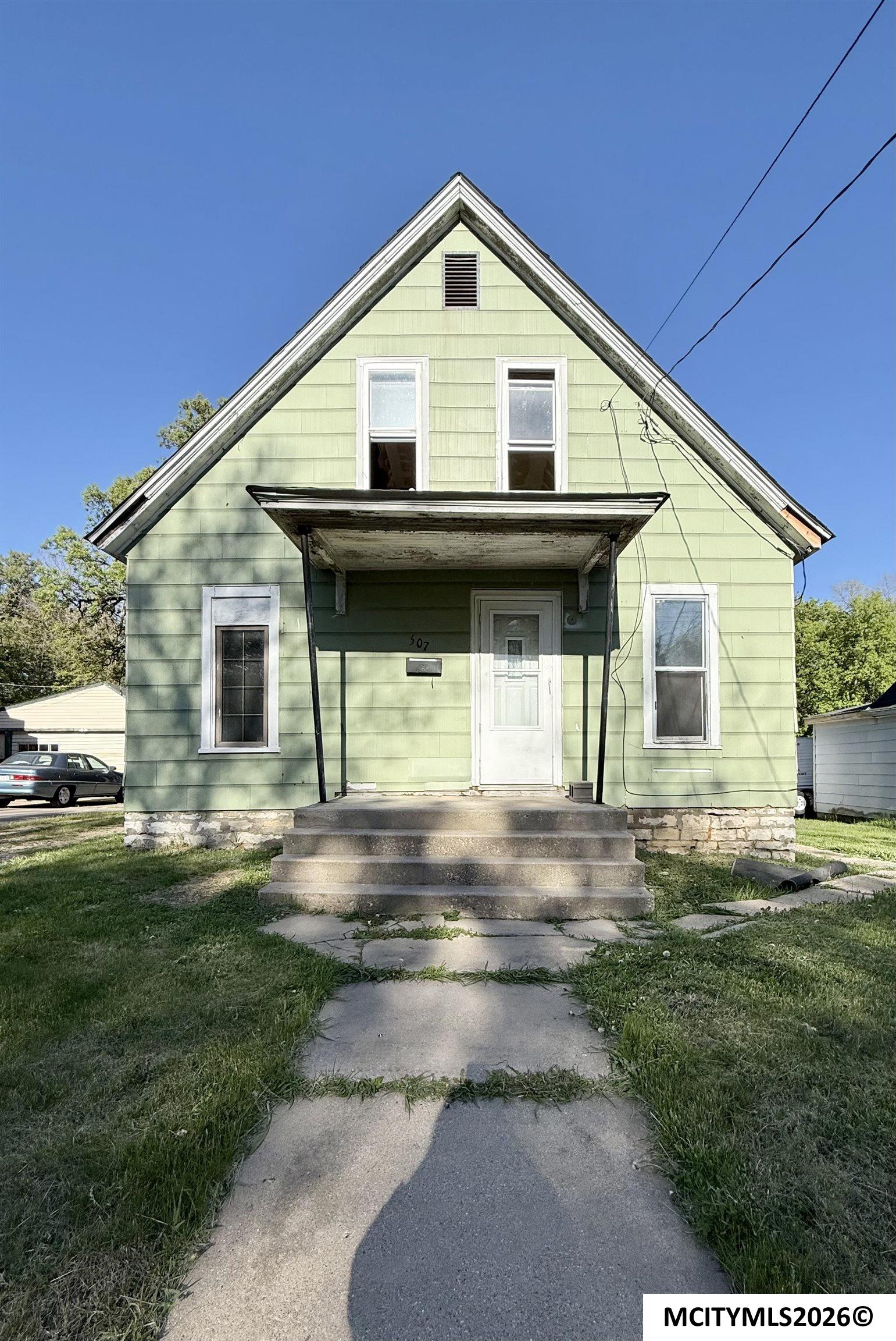 507 N Massachusetts Mason City IA 50401