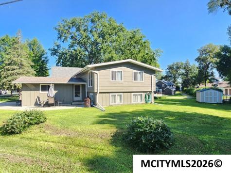 15257 Thoburn Avenue Clear Lake IA 50428