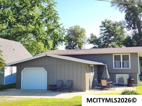 15257 Thoburn Avenue Clear Lake IA 50428