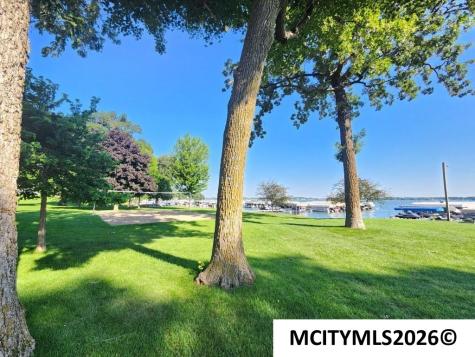 15257 Thoburn Avenue Clear Lake IA 50428