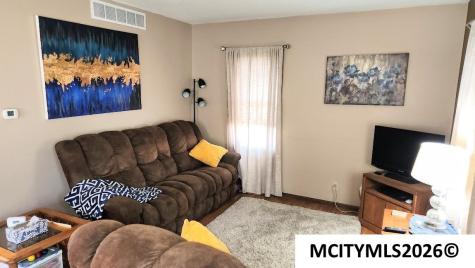 935 11th NE Mason City IA 50401