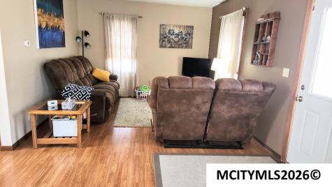 935 11th NE Mason City IA 50401