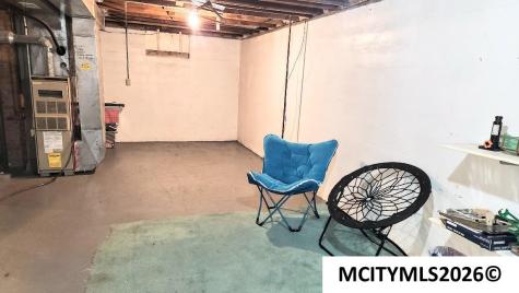 935 11th NE Mason City IA 50401