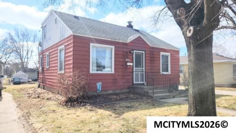 935 11th NE Mason City IA 50401