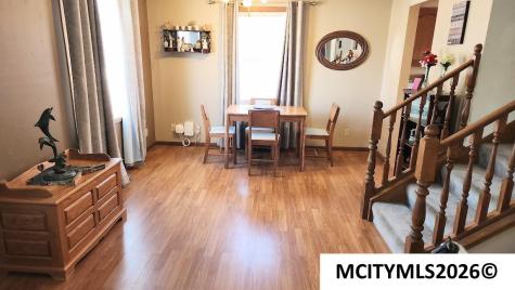 935 11th NE Mason City IA 50401