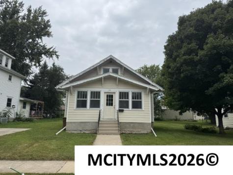 106 S Harrison Lake Mills IA 50450