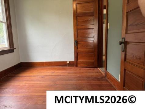 106 S Harrison Lake Mills IA 50450