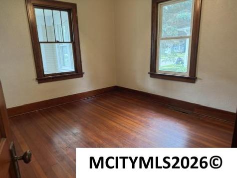 106 S Harrison Lake Mills IA 50450