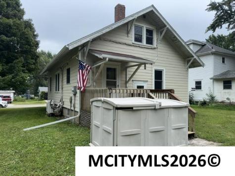 106 S Harrison Lake Mills IA 50450