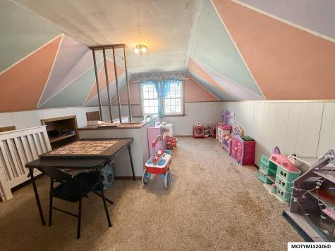 606 11th NE Mason City IA 50401