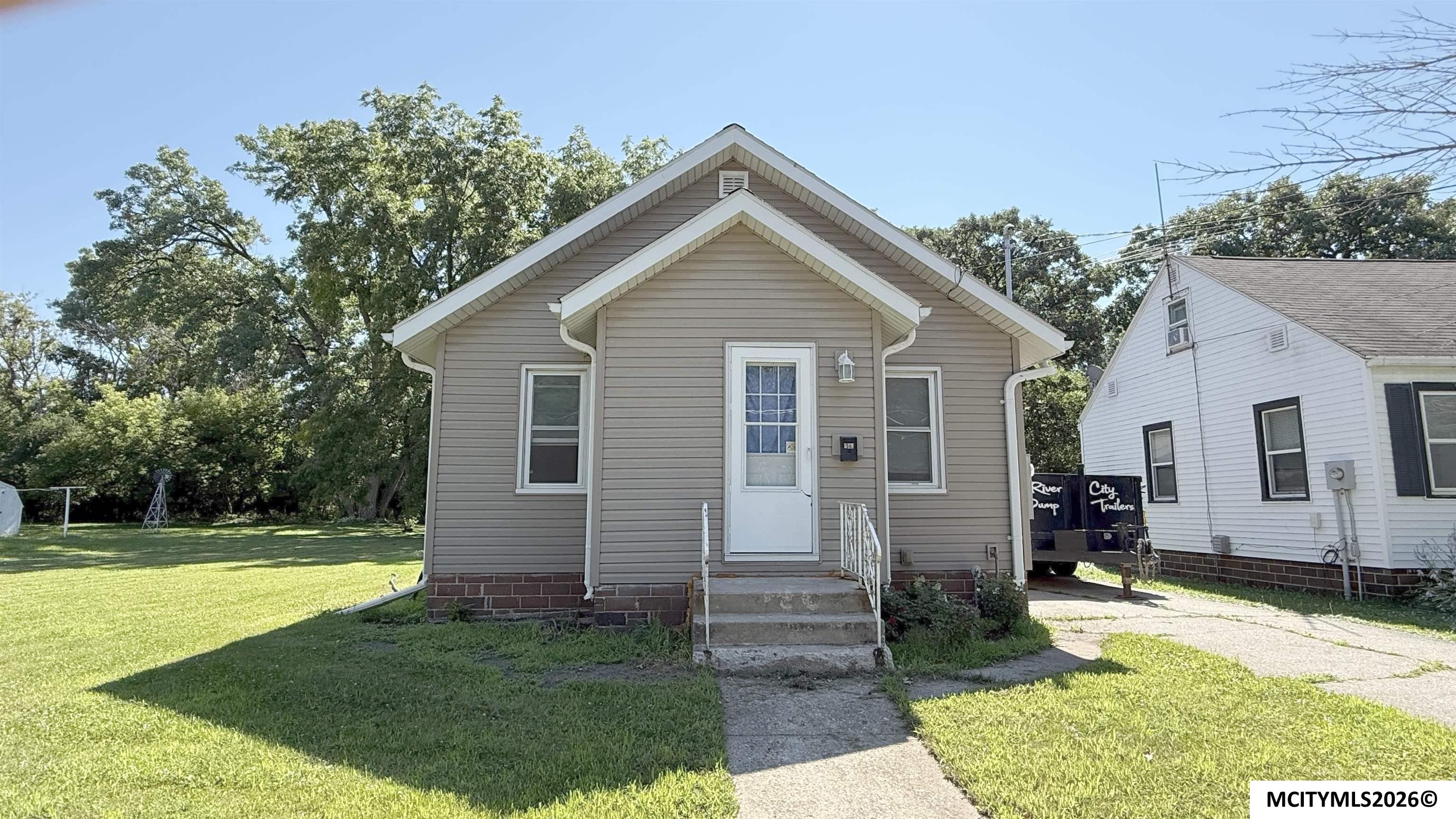 511 N Jackson Avenue Mason City IA 50401