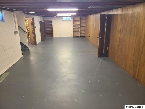 1155 Crestmore Way Mason City IA 50401