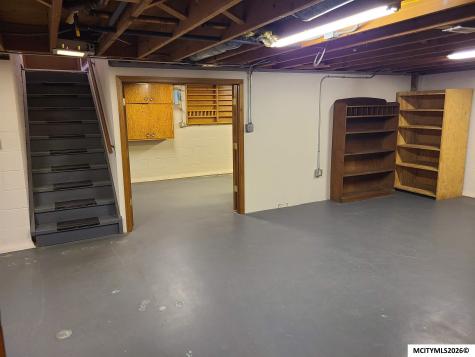 1155 Crestmore Way Mason City IA 50401