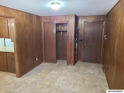 1155 Crestmore Way Mason City IA 50401