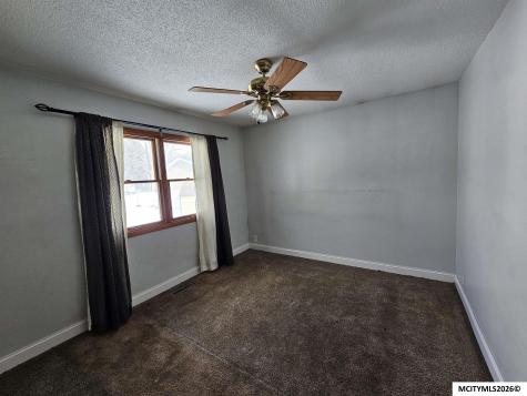 694 15th SE Mason City IA 50401