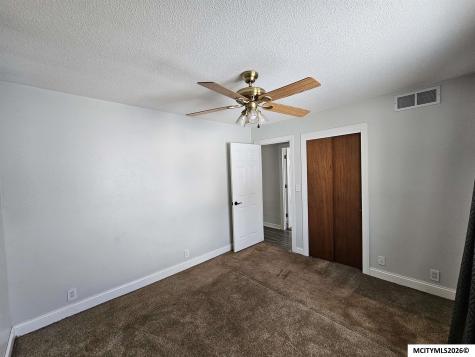 694 15th SE Mason City IA 50401