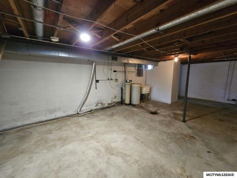 694 15th SE Mason City IA 50401