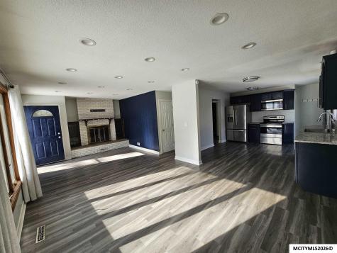 694 15th SE Mason City IA 50401