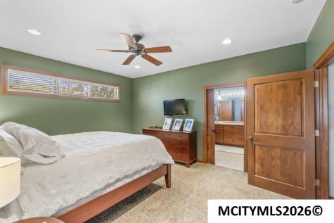 125 Boulder Mason City IA 50401