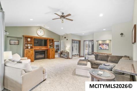 125 Boulder Mason City IA 50401