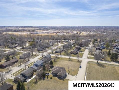 125 Boulder Mason City IA 50401