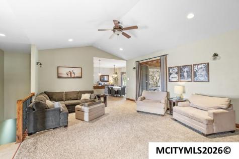 125 Boulder Mason City IA 50401