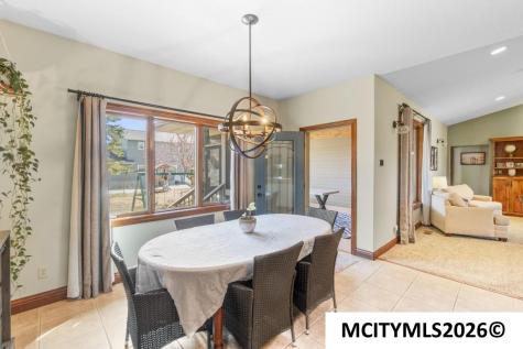 125 Boulder Mason City IA 50401