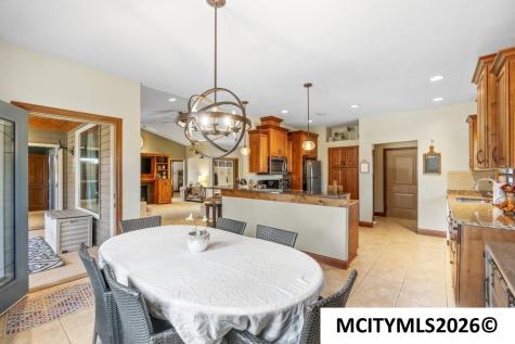 125 Boulder Mason City IA 50401