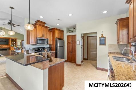 125 Boulder Mason City IA 50401